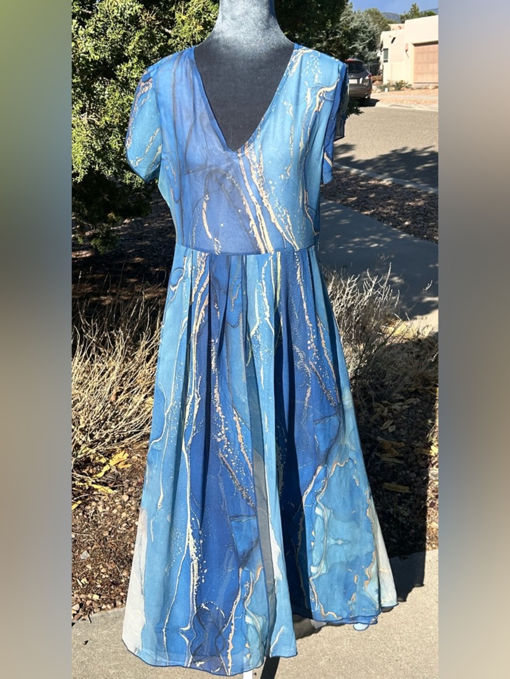 Made With Love Marbled V-Neck Blue Midi Dress